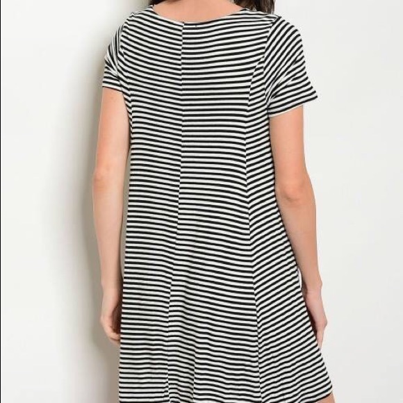 BLACK WHITE STRIPES LACE-UP DRESS - Picture 3 of 4